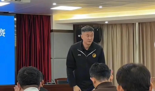 早上十一点！杜锋最新职位曝光，胡明轩又去医院，徐杰最新伤情